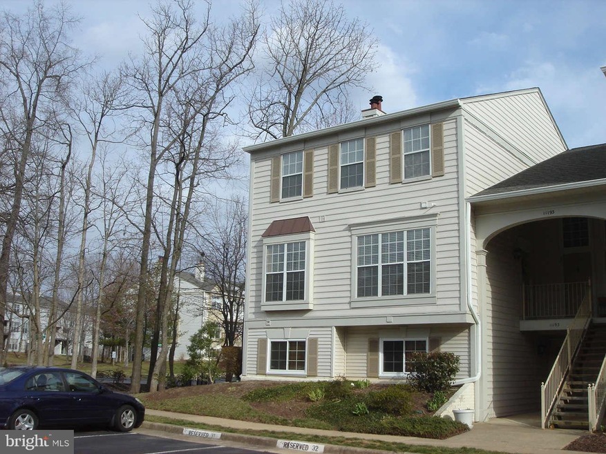 11193 Rienzi Place unit 201, Manassas, VA 20109 - photo 1