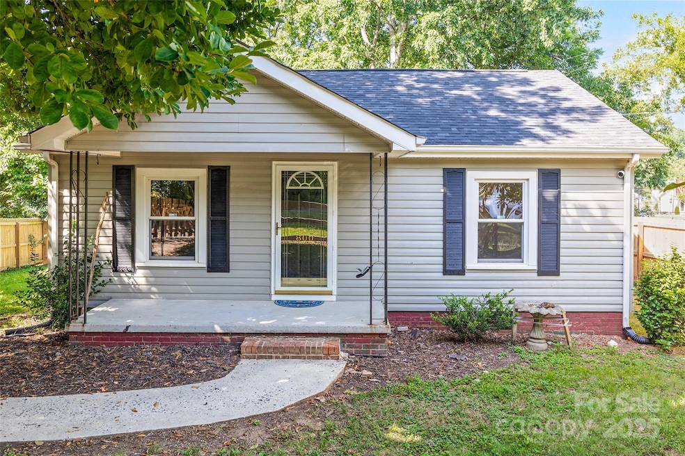 604 Walnut St, Belmont, NC 28012 - photo 1