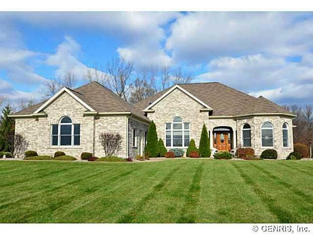 Exterior Front Front View of 14 Bentbrook