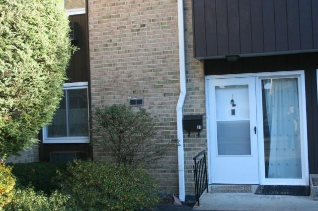 61 Rock Spring Rd unit 36, Stamford, CT 06906 - photo 1