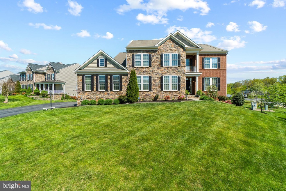 42838 Dobson Ct, Broadlands, VA 20148 - photo 1