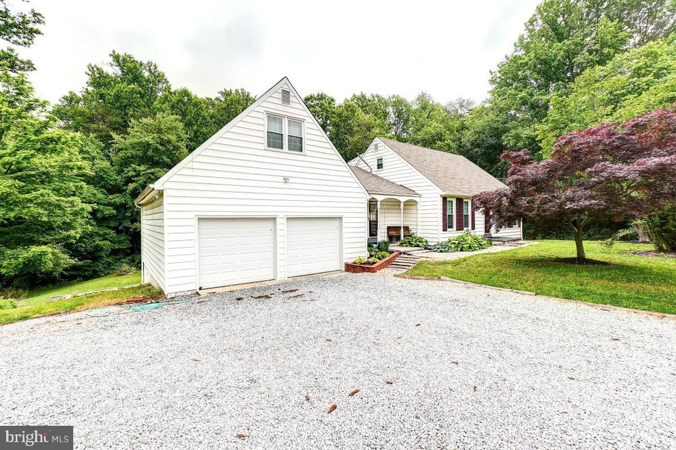 8903 Hooes Rd, Lorton, VA 22079 - photo 1