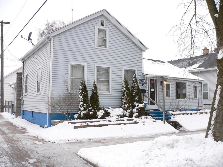 1320 N 4th Sheb 001