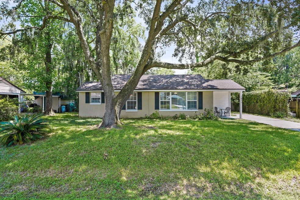 1971 Burkholder Cir E, Jacksonville, FL 32216 - photo 1