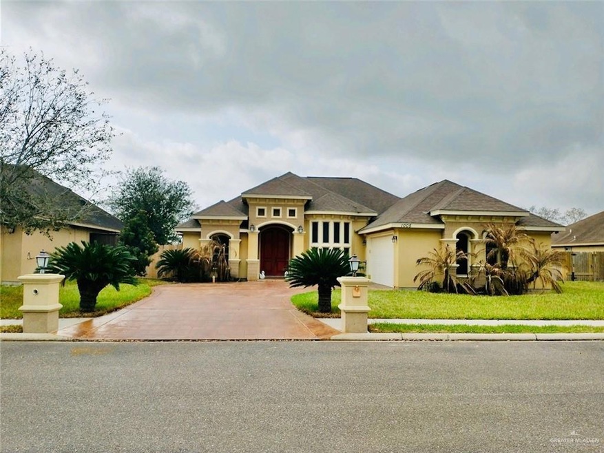 1005 W Daffodil Ave, Pharr, TX 78577 - photo 1