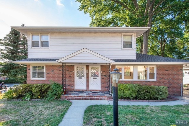 505 Chestnut St unit 1, Ridgefield, NJ 07657 - photo 1