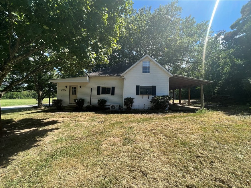 1135 Mcknight Ave, West Fork, AR 72774 - photo 1