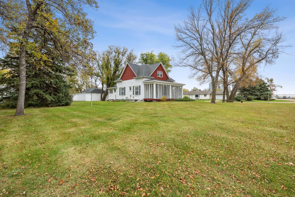 201 1st Ave E, Buffalo, ND 58011 - photo 1