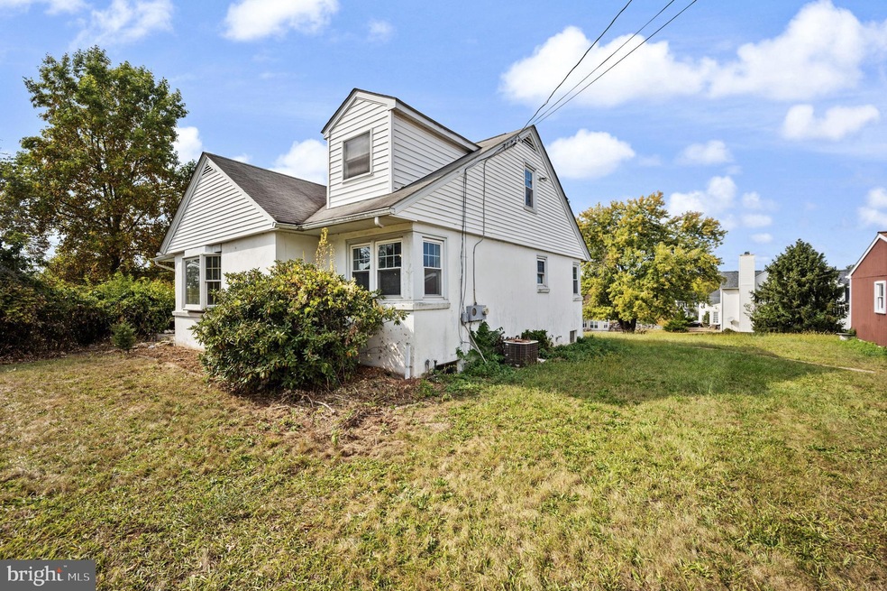 1100 Main St, Linfield, PA 19468 - photo 1