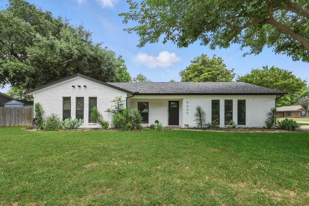8609 Main St, North Richland Hills, TX 76182 - photo 1