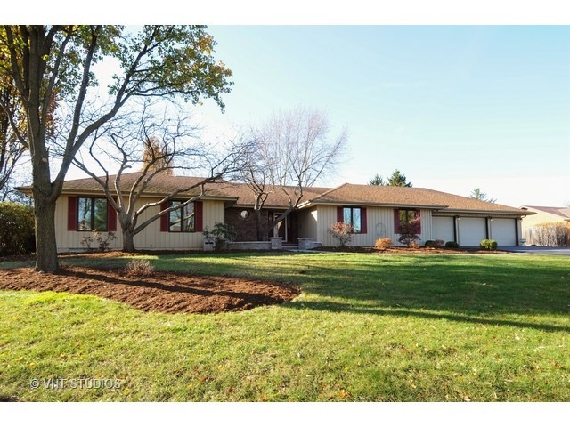 9308 Curtis Ln, Naperville, IL 60564 - photo 1