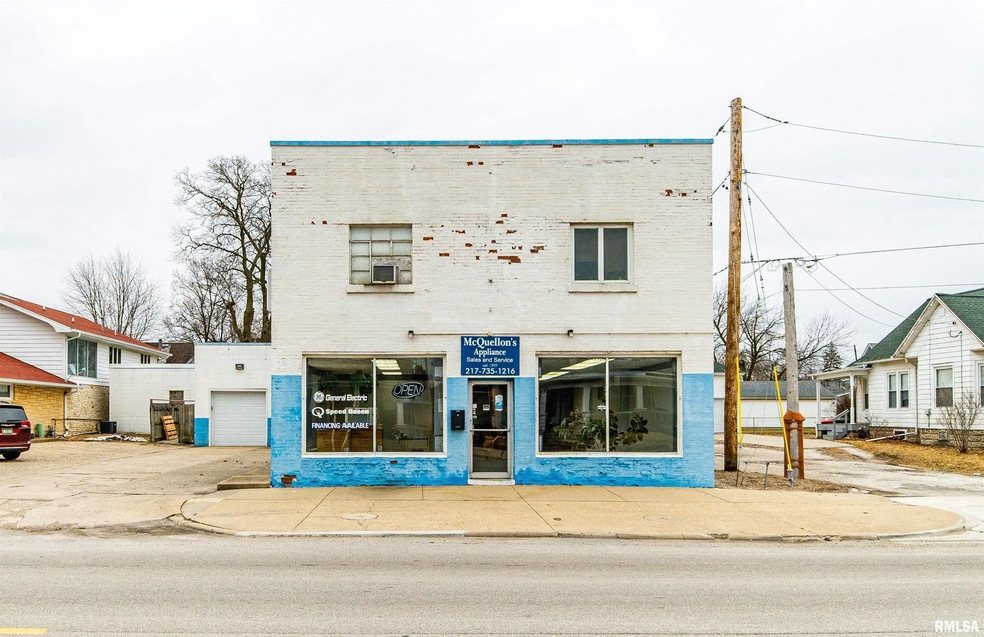 414 S Kickapoo St, Lincoln, IL 62656 - photo 1