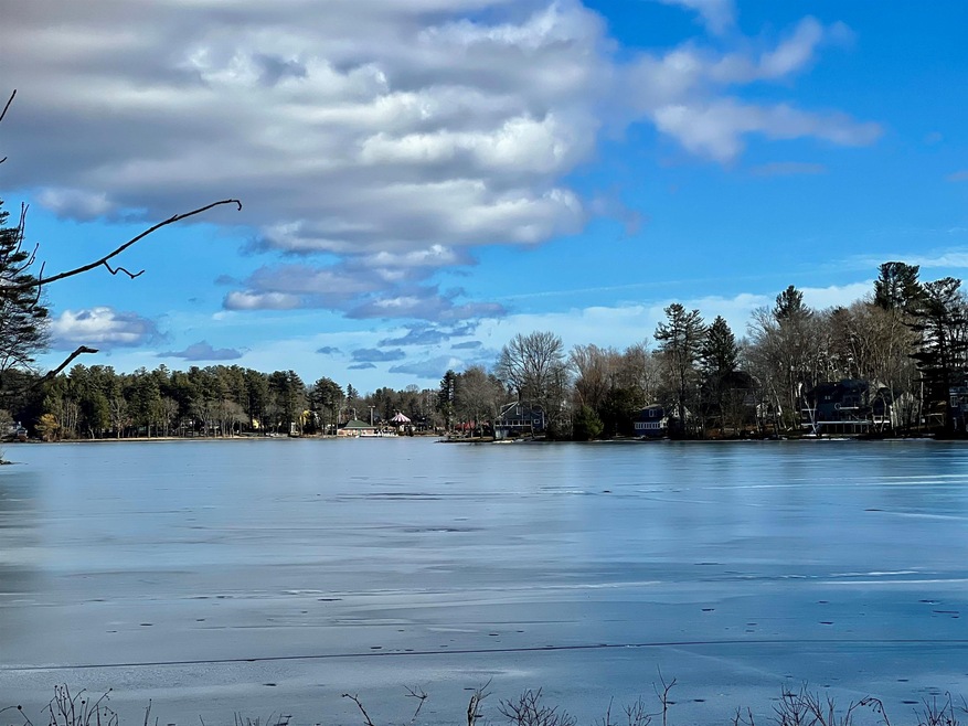 7 W Shore Rd, Windham, NH 03087 - photo 1