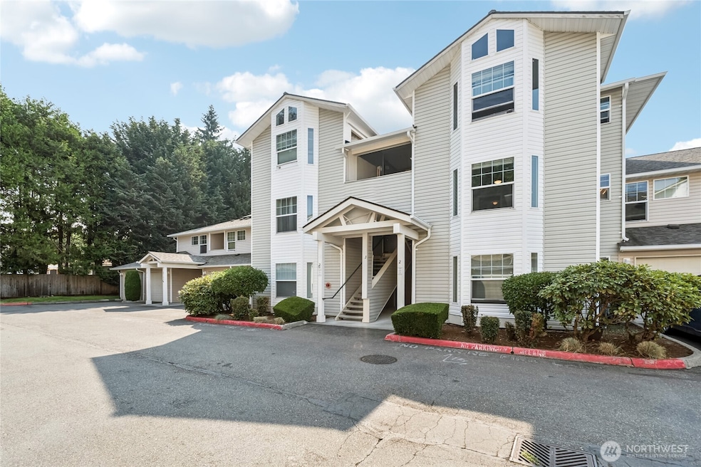 2001 120th Place SE unit 2-204, Everett, WA 98208 - photo 1
