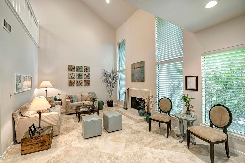 334 Sugarberry Cir, Houston, TX 77024 - photo 1