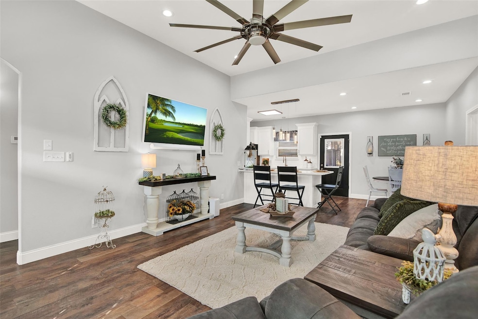 71 Vaughn Dr, Denison, TX 75020 - photo 1