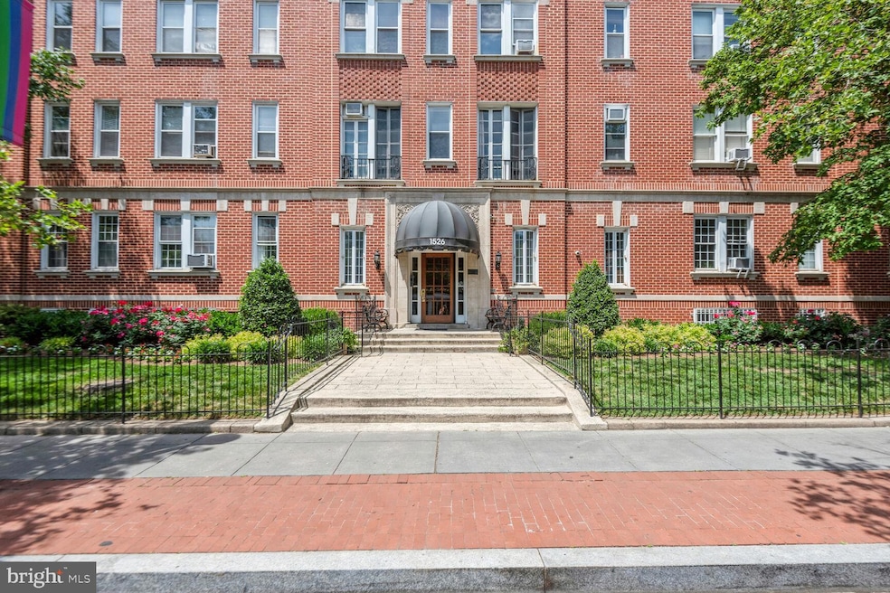 Cavanaugh Courts unit 409, Washington, DC 20036 - photo 1