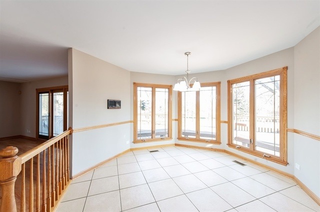 441 Fairway View Dr, Algonquin, IL 60102 - photo 1