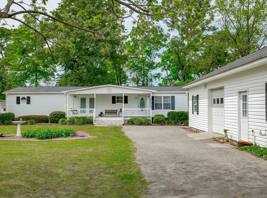 Front pic 2 1554 James Loop Road -03