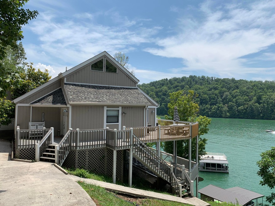 CE52D230-0473-42F0-A164-D199BB7EE3E3