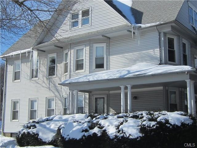 1537 Stratfield Rd unit 3, Fairfield, CT 06825 - photo 1