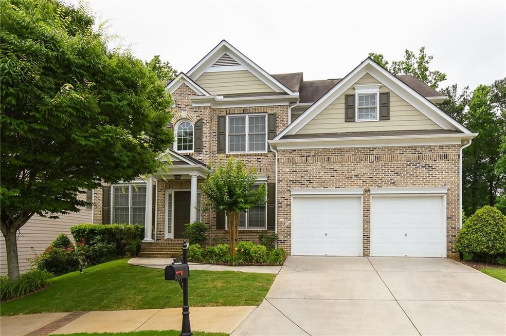 BEAUTIFUL FIVE BEDROOM HOME IN HAMILTON GROVE