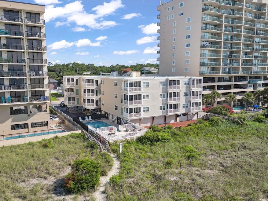 View of apartment building / complex