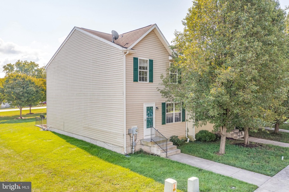 50 Currituck Ct, Bunker Hill, WV 25413 - photo 1