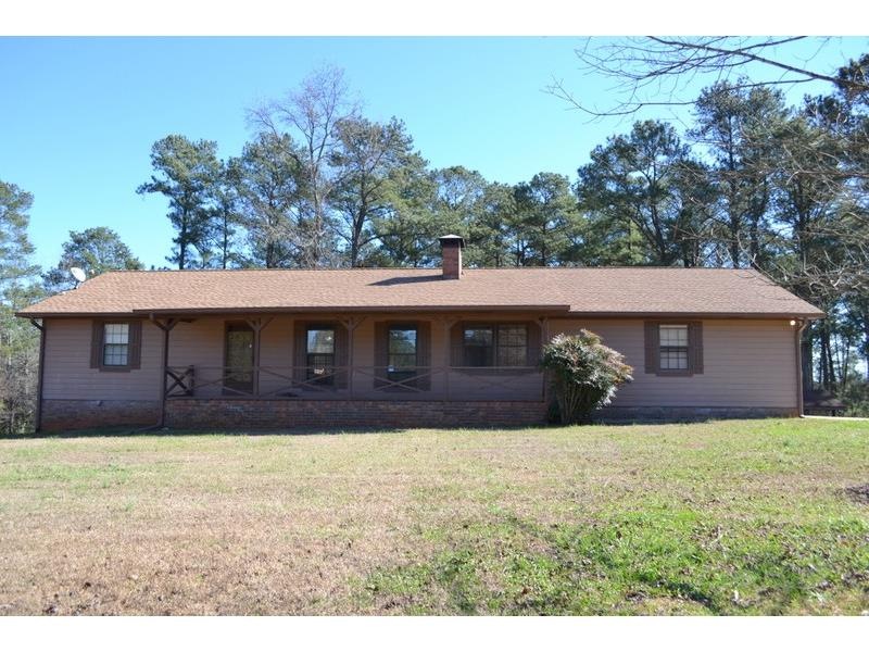 BEAUTIFUL RANCH HOME ON 3.25 ACRES! GREAT LOCATION