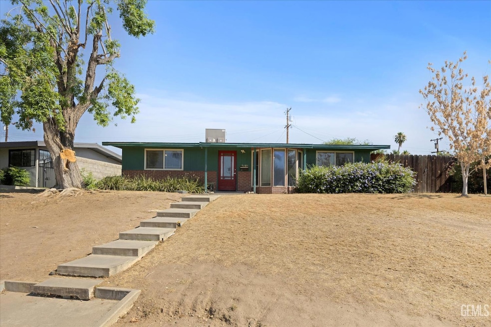 Sold $300,000 • Co-Listing Agent