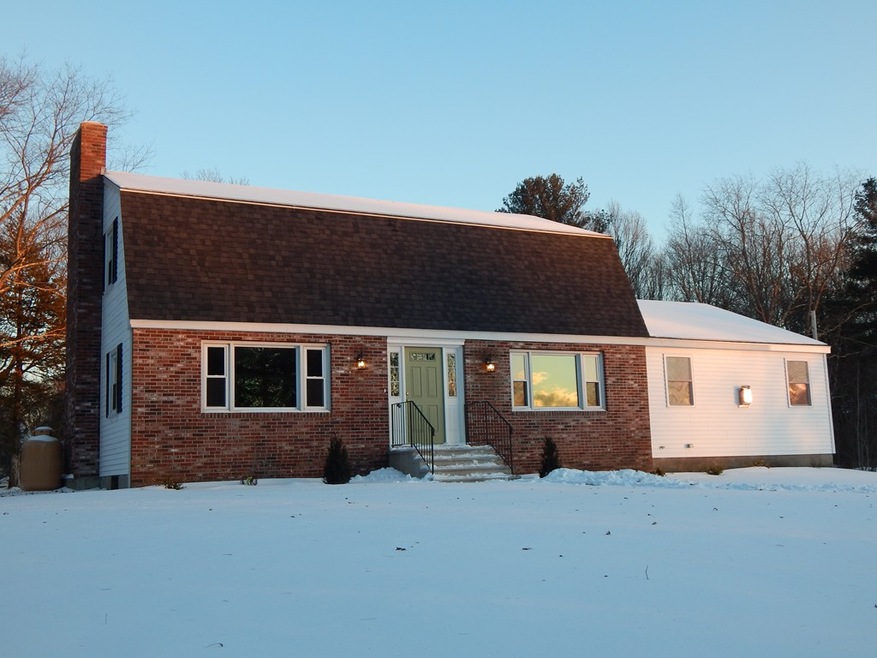 32 East St, Uxbridge, MA 01569 - photo 1