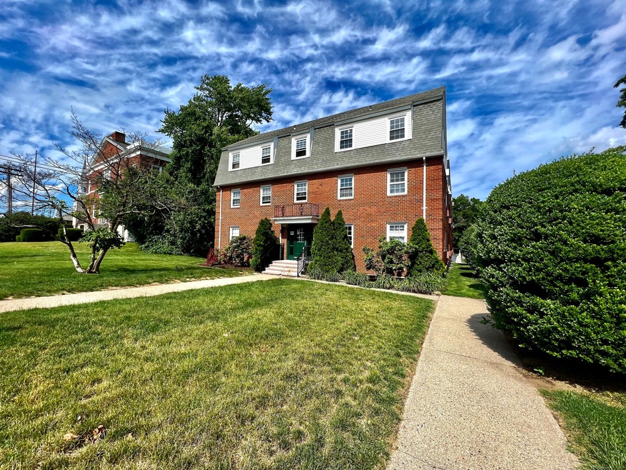 2580 Main St unit C4, Stratford, CT 06615 - photo 1