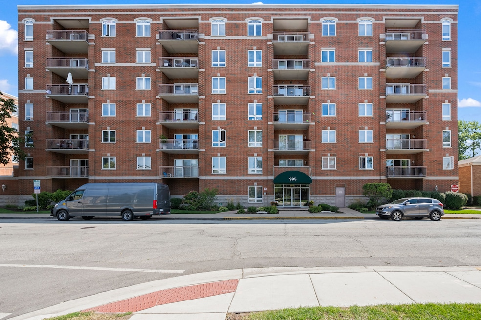 395 Graceland Ave unit 207, Des Plaines, IL 60016 - photo 1