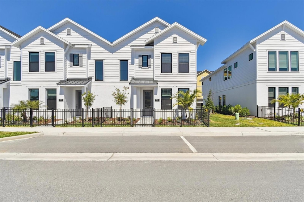 7213 Sutton Ln, Sarasota, FL 34240 - photo 1