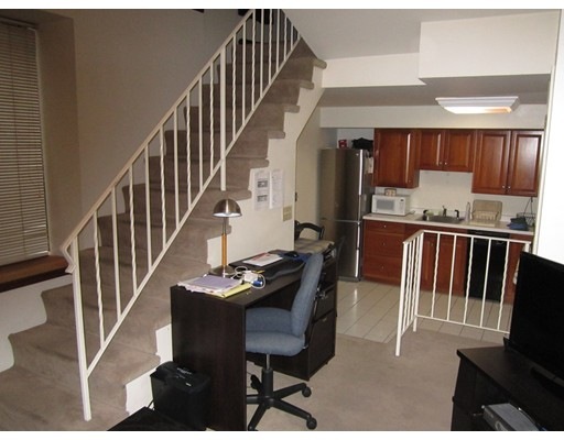 7 Henchman St, Boston, MA 02113 - photo 1