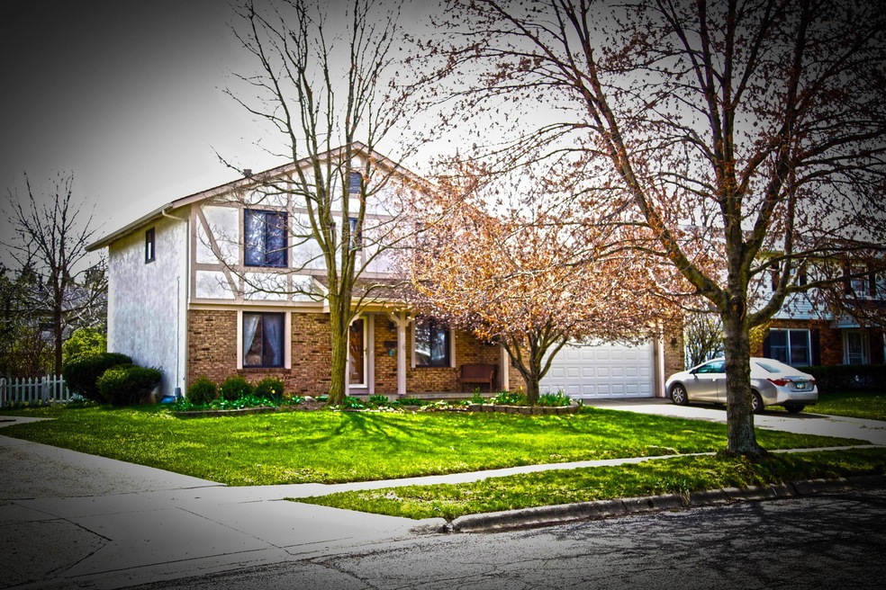 1811 Staffordshire Rd, Columbus, OH 43229 - photo 1