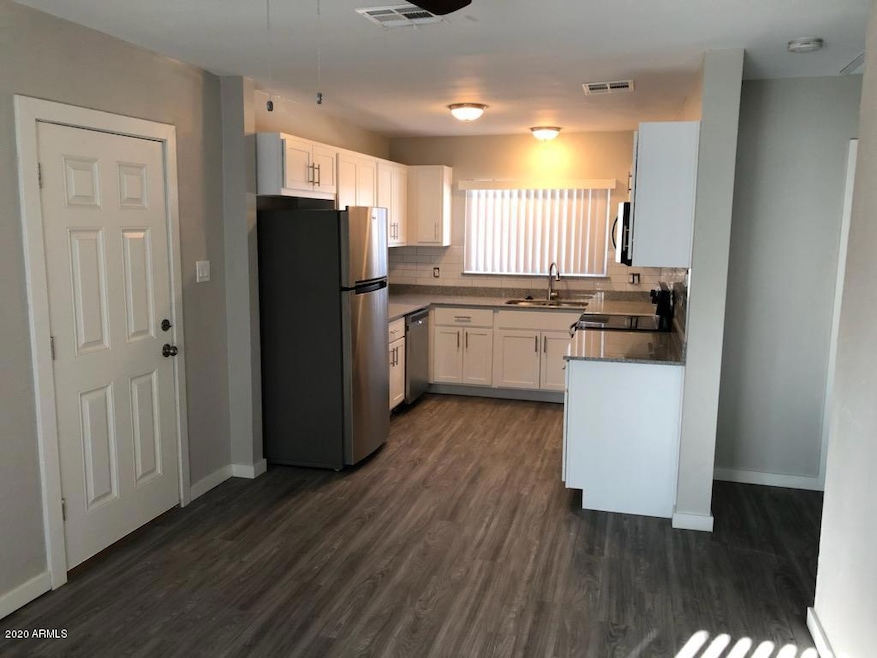 1346 E Willetta St unit 8, Phoenix, AZ 85006 - photo 1