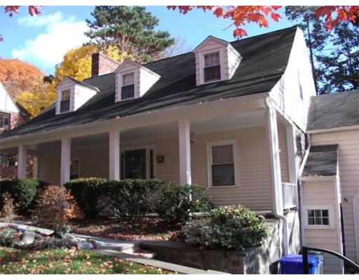 49 Blake Rd unit B, Brookline, MA 02445 - photo 1