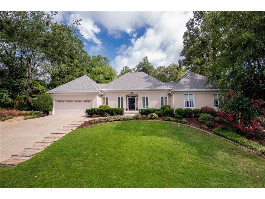 BEAUTIFUL RANCH STUCCO WITH POOL