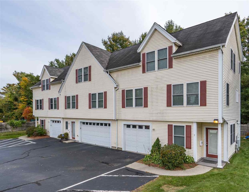 192 Kinsley St unit 7, Nashua, NH 03060 - photo 1