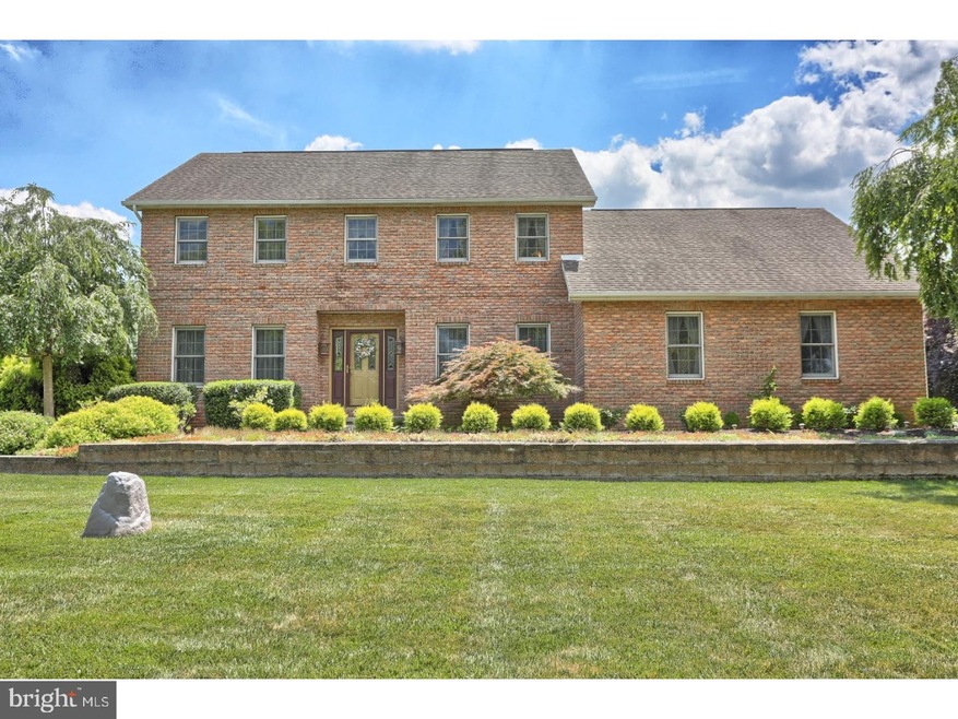 117 Bewley Ln, Reading, PA 19605 - photo 1