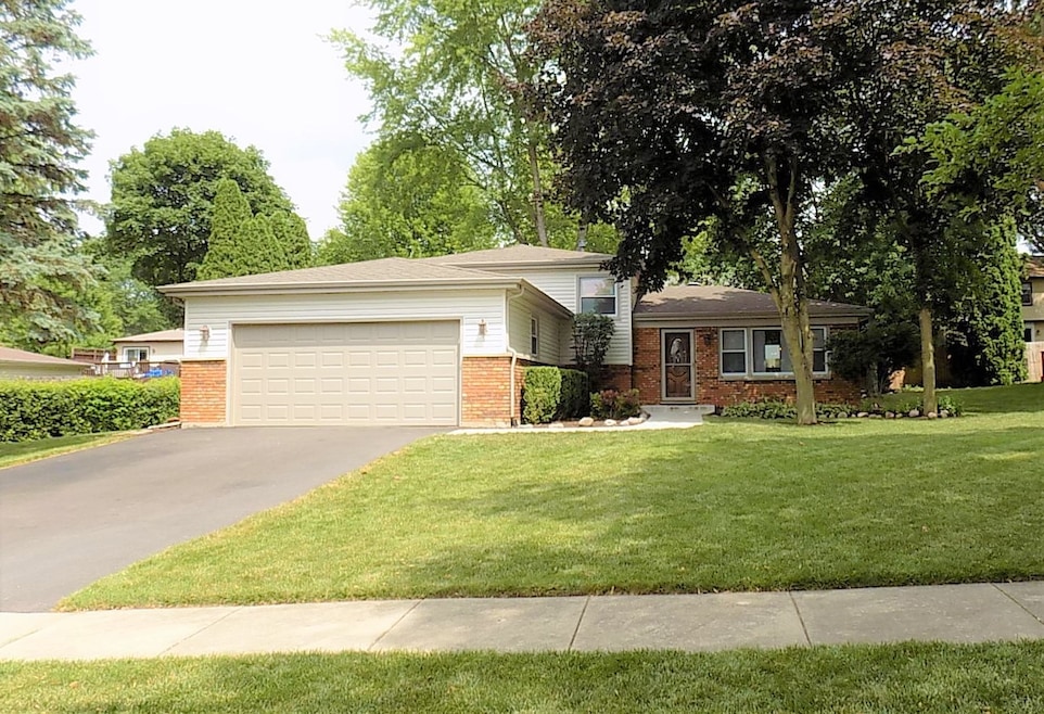 812 Spruce St, Batavia, IL 60510 - photo 1