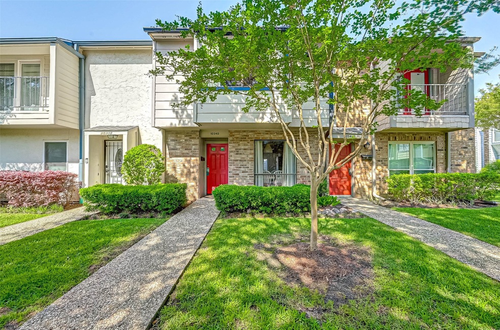 10340 Longmont Dr unit 477, Houston, TX 77042 - photo 1