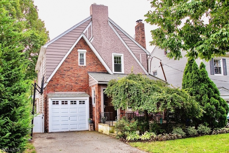 54 Mountain Ave, Bloomfield, NJ 07003 - photo 1