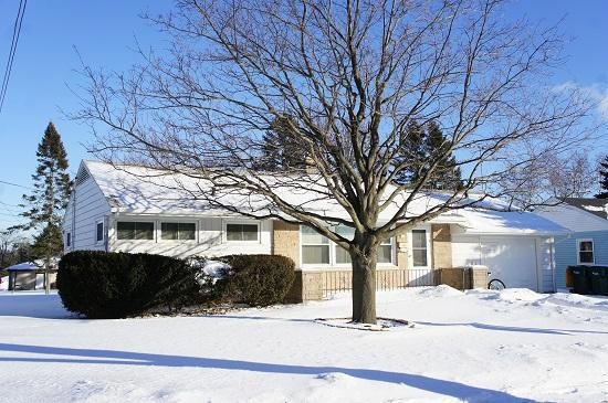 Cozy 3br/2ba 1.5 car gem