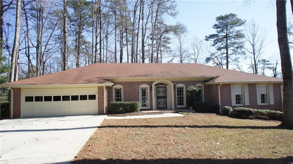 990 Richmond Hill Dr, Marietta, GA 30068 - photo 1