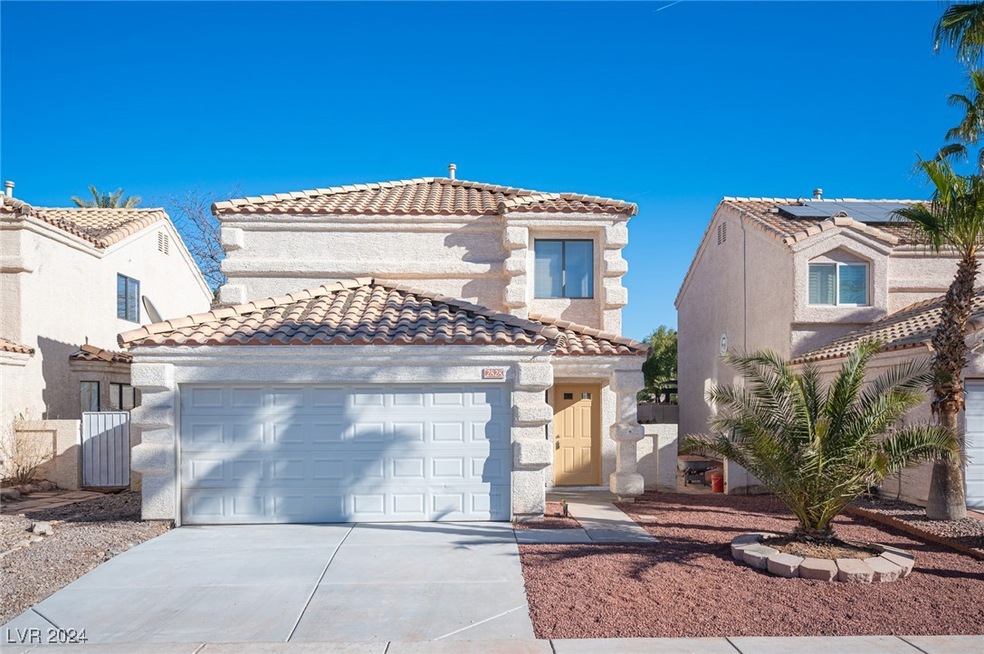 2828 Edge Rock Cir, Las Vegas, NV 89117 - photo 1