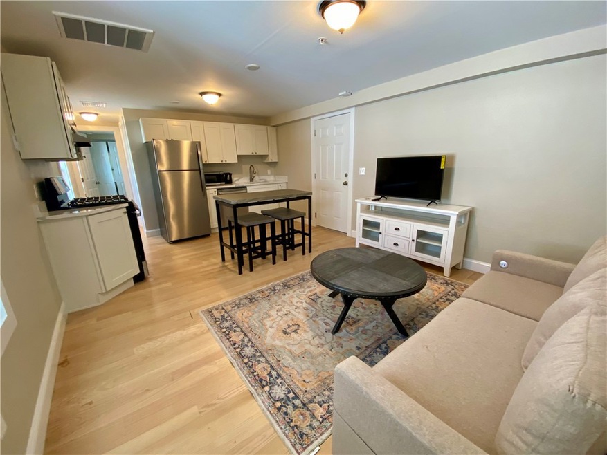 16 Brinley St unit 7, Newport, RI 02840 - photo 1