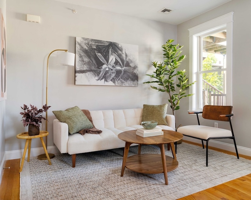 339 Hurley St unit 5, Cambridge, MA 02141 - photo 1