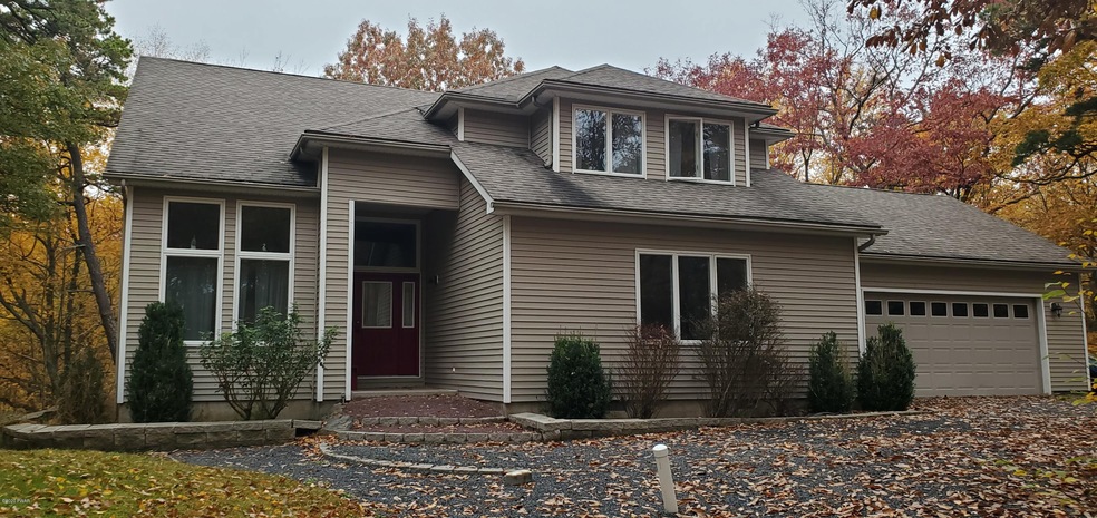 112 Whipple Tree Ln, Hawley, PA 18428 - photo 1